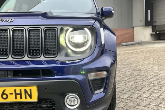 Jeep Renegade (2020) thumbnail 3