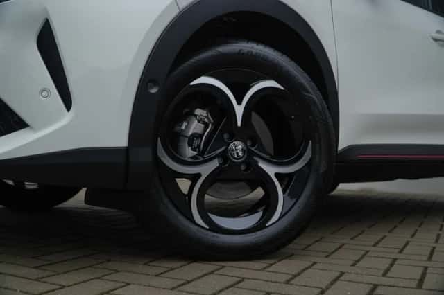 Alfa Romeo Junior (2025) thumbnail 6