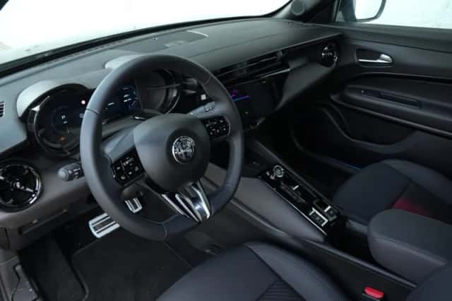 Alfa Romeo Junior (2026) thumbnail 4