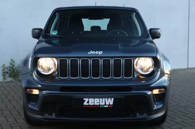 Jeep Renegade (2023) thumbnail 6