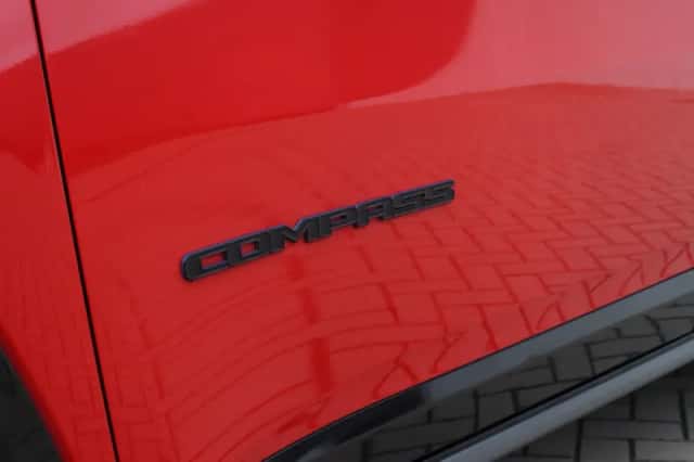 Jeep Compass (2024) thumbnail 5