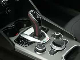 Alfa Romeo Giulia (2023) thumbnail 32