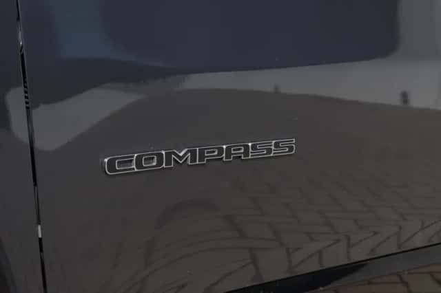 Jeep Compass (2025) thumbnail 5