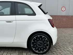 Fiat 500 (2022) thumbnail 8
