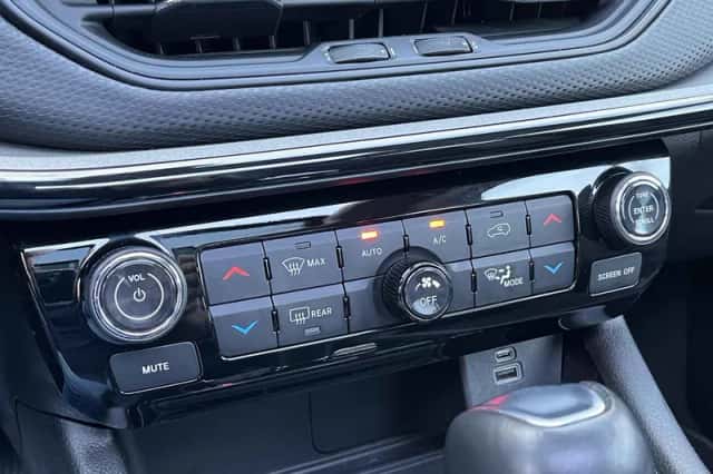 Jeep Compass (2023) thumbnail 4