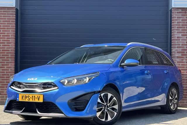 Kia Ceed (2023) thumbnail 1