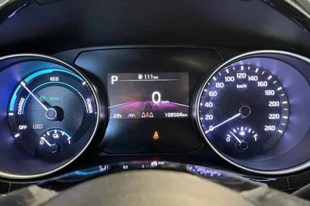 Kia Ceed (2023) thumbnail 3