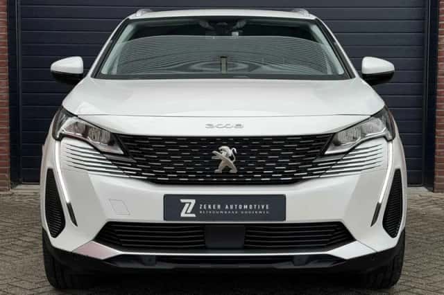 Peugeot 3008 (2021) thumbnail 6