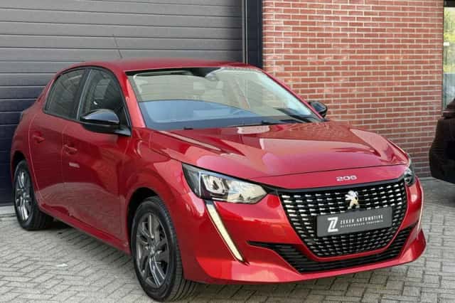 Peugeot 208 (2022) thumbnail 5