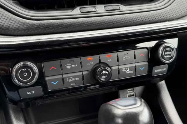 Jeep Compass (2023) thumbnail 4