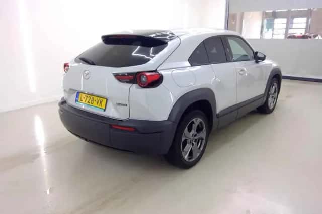 Mazda MX-30 (2021) thumbnail 4