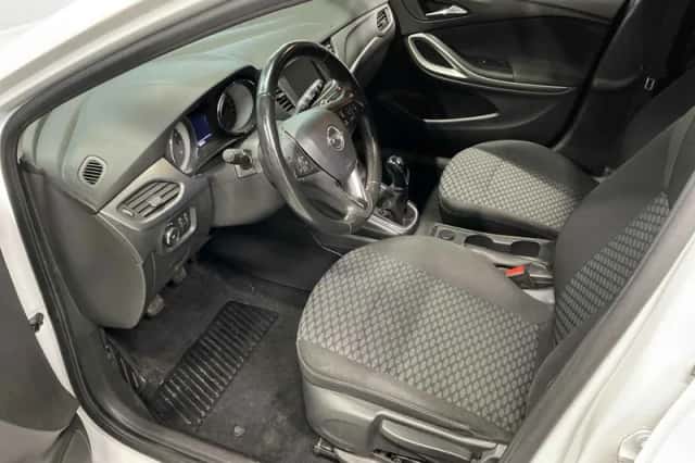 Opel Astra (2021) thumbnail 6