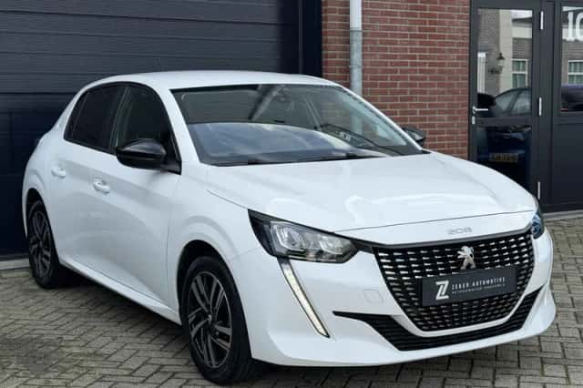 Peugeot 208 (2023) thumbnail 5