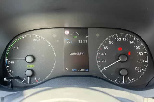 Toyota Yaris (2023) thumbnail 3