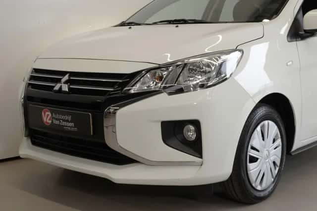 Mitsubishi Space Star (2023) thumbnail 2