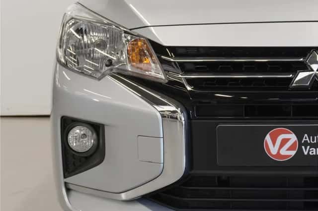 Mitsubishi Space Star (2023) thumbnail 6