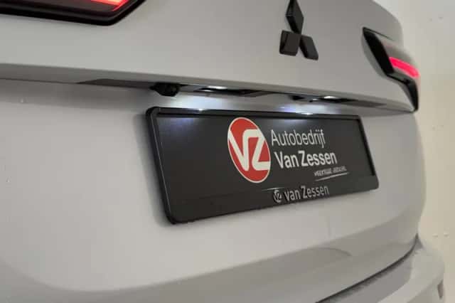 Mitsubishi Outlander (2026) thumbnail 5