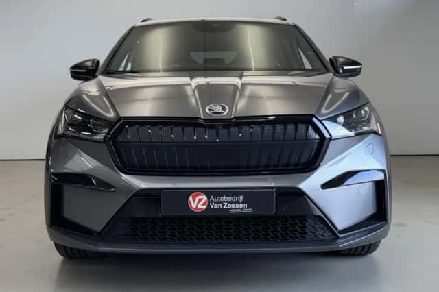 Škoda Enyaq (2022) thumbnail 2
