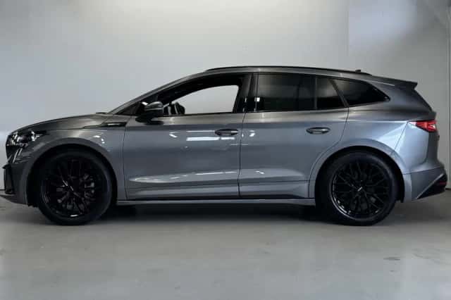 Škoda Enyaq (2022) thumbnail 3