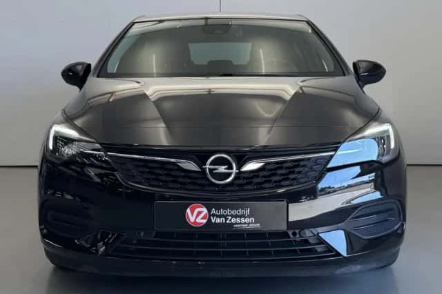 Opel Astra (2021) thumbnail 2