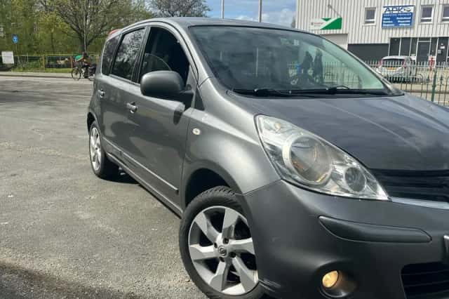 Nissan Note (2011) thumbnail 3
