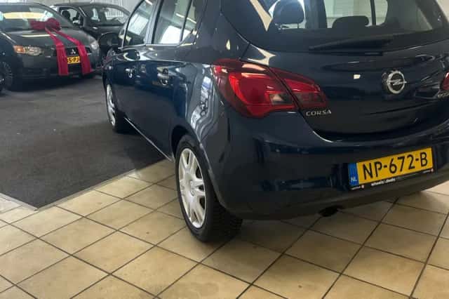 Opel Corsa (2017) thumbnail 4