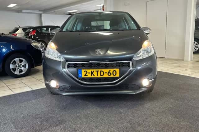Peugeot 208 (2013) thumbnail 1