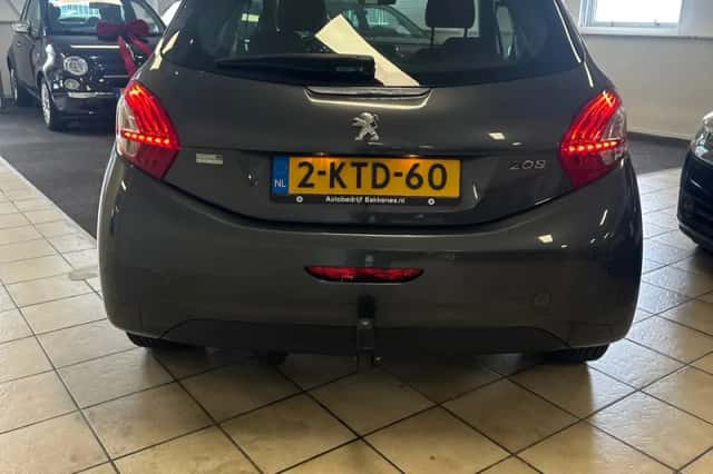 Peugeot 208 (2013) thumbnail 6