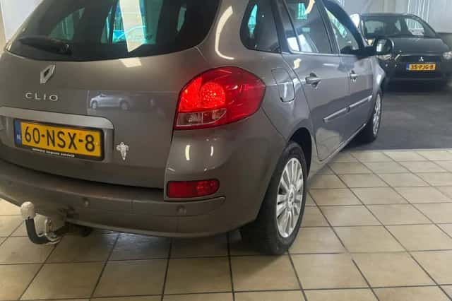 Renault Clio (2010) thumbnail 6