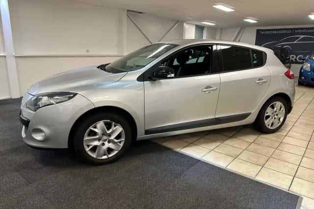 Renault Mégane (2011) thumbnail 2