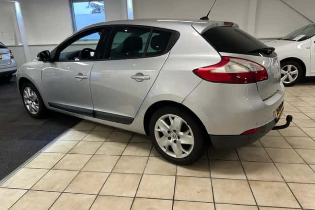 Renault Mégane (2011) thumbnail 4