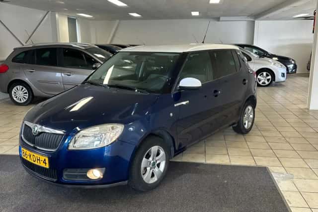 Škoda Fabia (2009) thumbnail 3