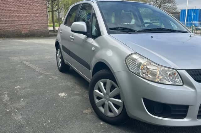 Suzuki SX4 (2007) thumbnail 3