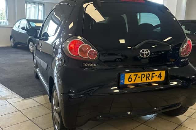 Toyota Aygo (2011) thumbnail 5