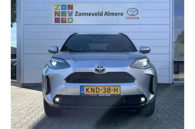 Toyota Yaris Cross (2024) thumbnail 3