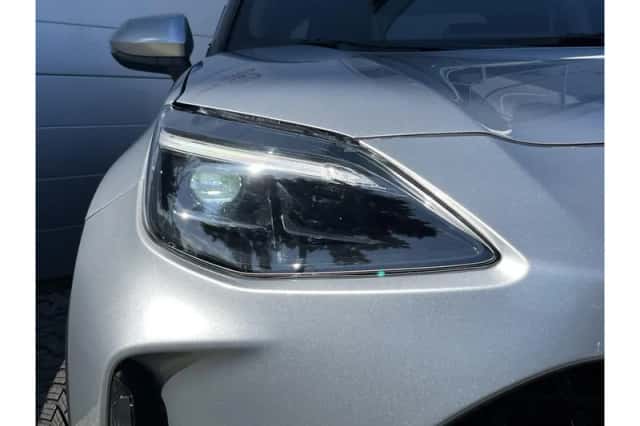 Toyota Yaris Cross (2024) thumbnail 4
