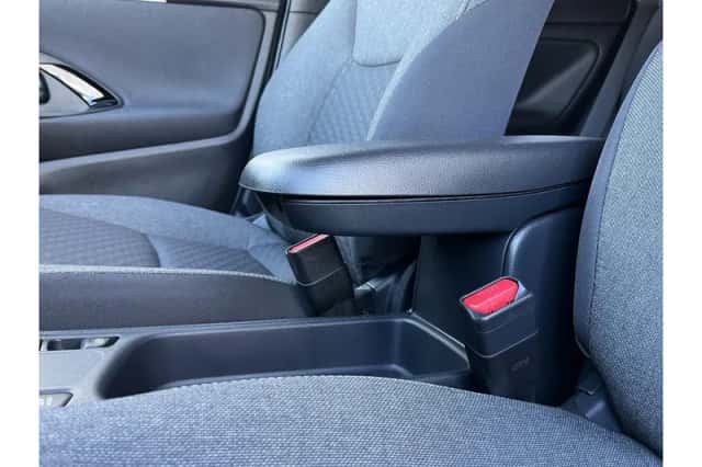 Toyota Yaris Cross (2024) thumbnail 6