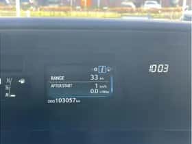 Toyota Prius (2017) thumbnail 12