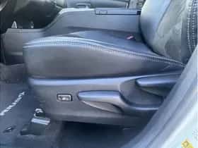 Toyota Prius (2017) thumbnail 33