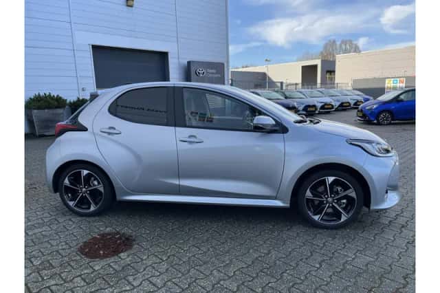 Toyota Yaris (2025) thumbnail 5