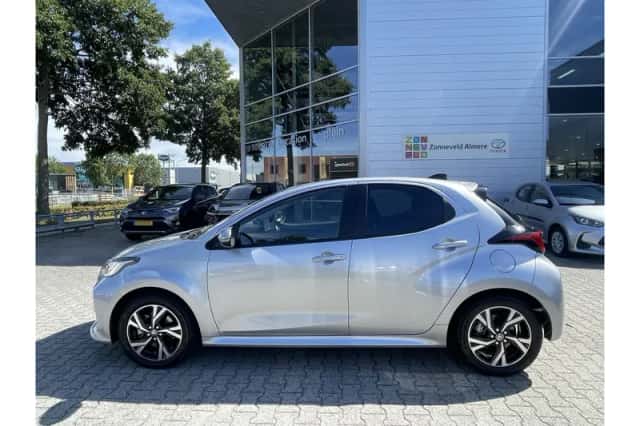 Toyota Yaris (2025) thumbnail 4