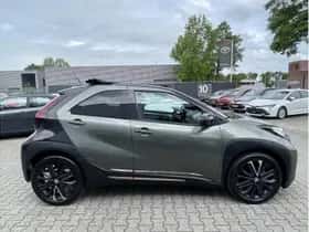 Toyota Aygo X (2022) thumbnail 2