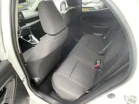 Toyota Yaris (2023) thumbnail 7