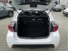 Toyota Yaris (2023) thumbnail 8