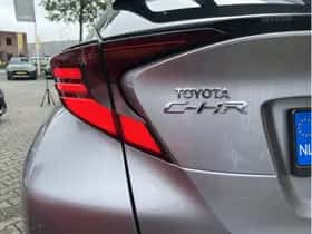 Toyota C-HR (2021) thumbnail 18