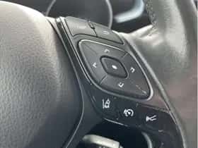 Toyota C-HR (2021) thumbnail 21