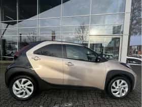 Toyota Aygo X (2022) thumbnail 2
