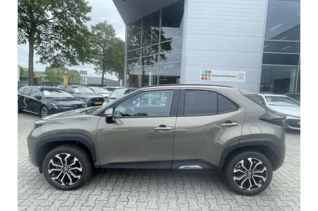Toyota Yaris Cross (2025) thumbnail 2