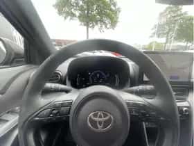 Toyota Yaris Cross (2025) thumbnail 17