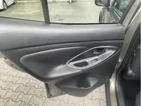 Toyota Yaris Cross (2025) thumbnail 32